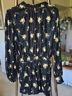 slim fit dress slacks MAJE Rezzano Gold & Black Size Medium Short Dress